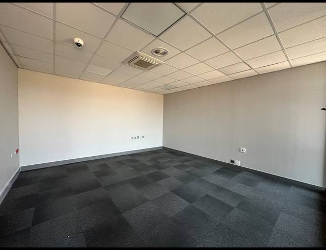 396.50M² OFFICE TO LET IN IRENE